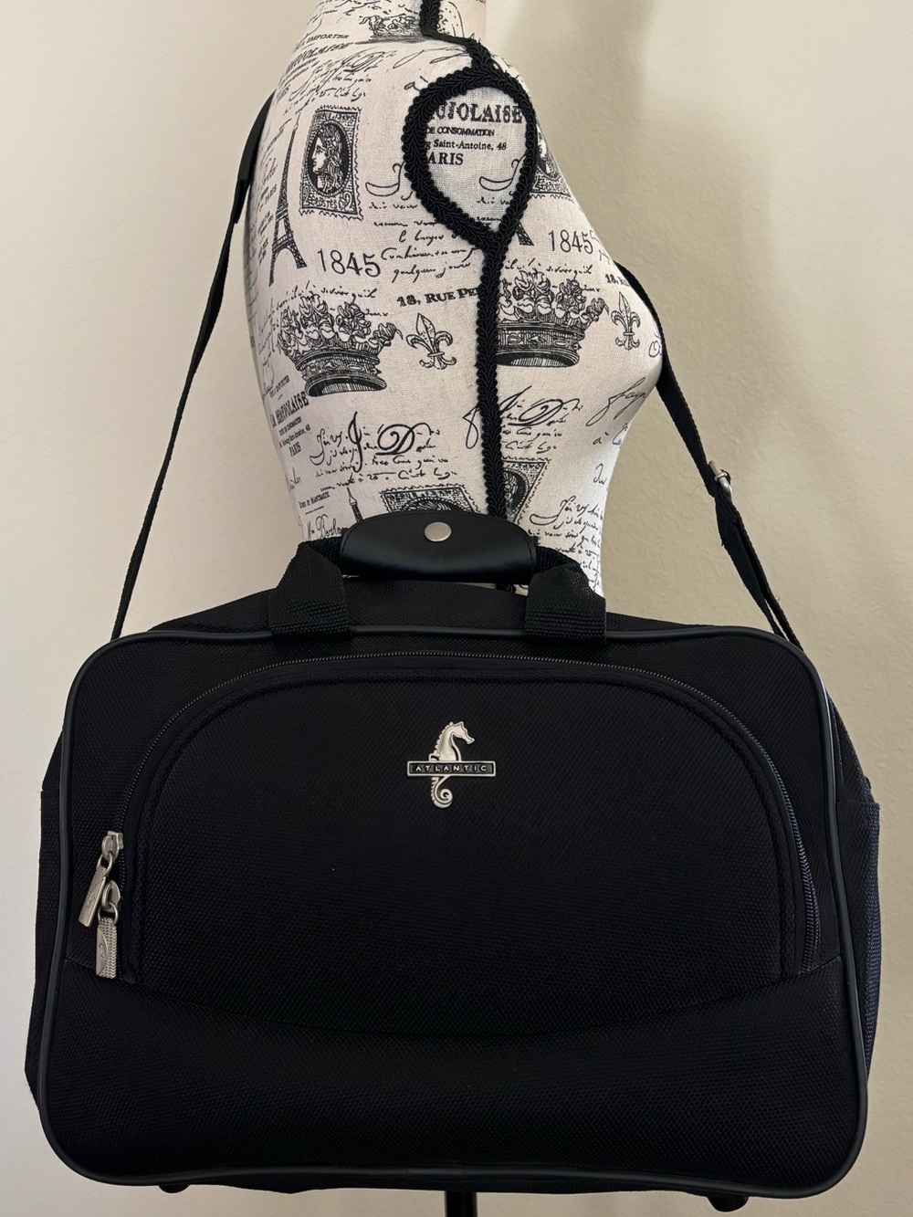 Atlantic Weekender Travel Bag with Shoulder Strap
